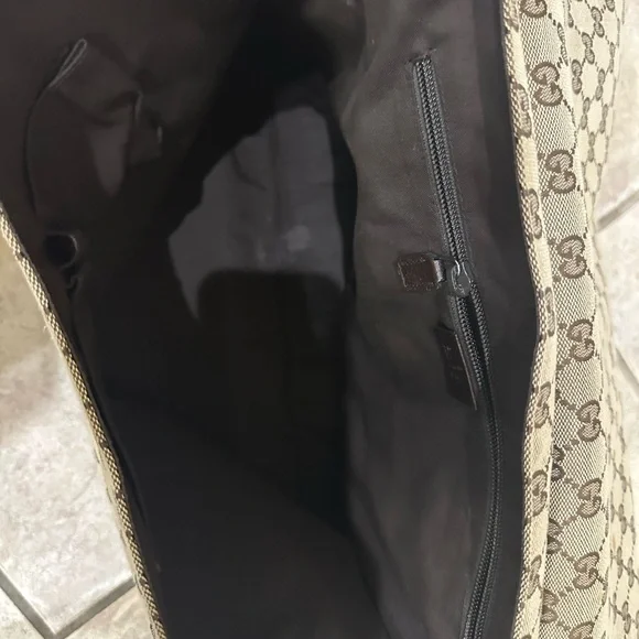 Gucci Tan and Brown Monogram Messenger Bag - Picture 5 of 7